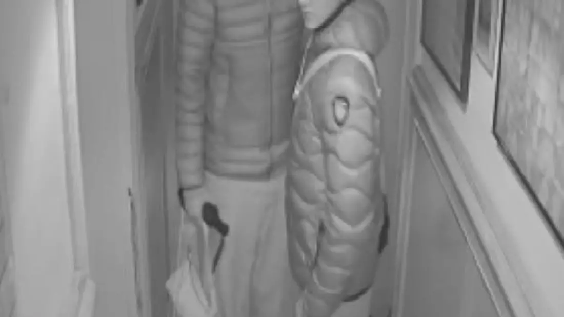 POL-HH: 231208-1. Öffentlichkeitsfahndung - Die Polizei sucht vier Täter nach einer gefährlichen Körperverletzung - Bild: presseportal.de