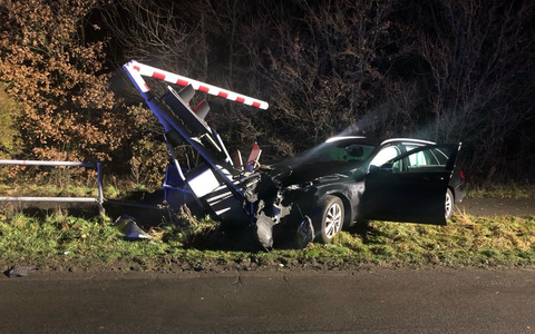 POL-COE: Coesfeld, Gaupel/ Auto kollidiert mit Bahnschranke - Foto: presseportal.de