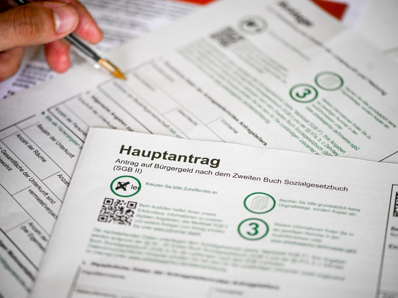 Antrag auf Bürgergeld. - Foto: Jens Kalaene/dpa