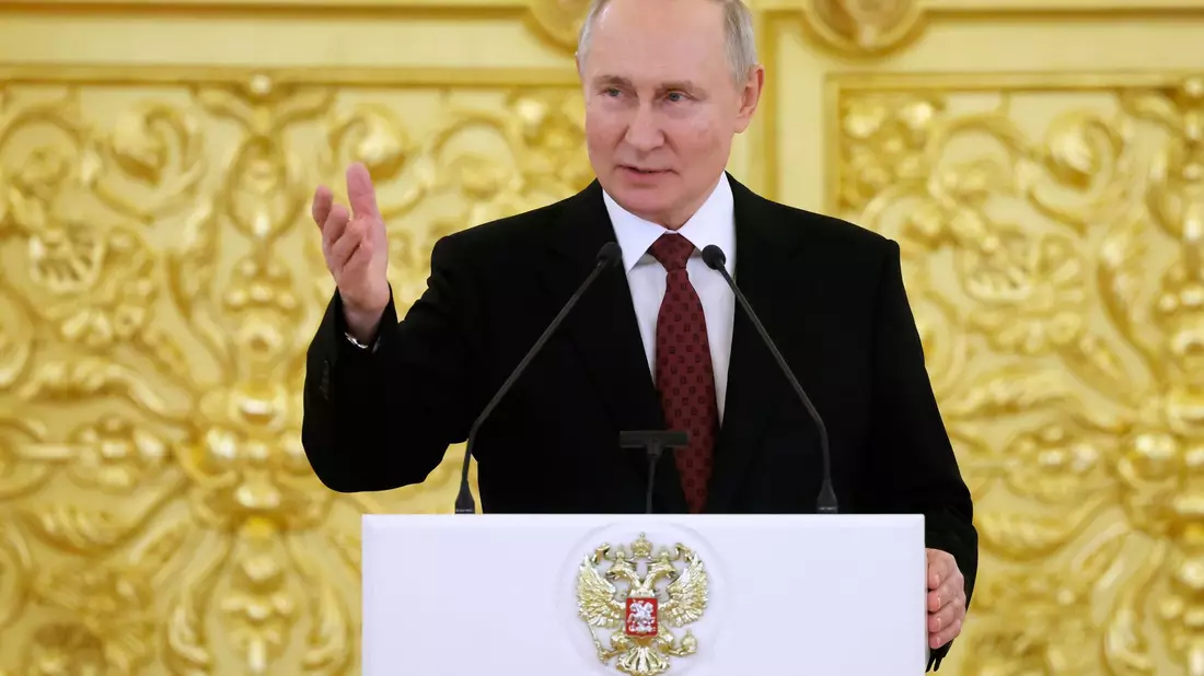 Der 71-jährige Putin hatte eigens die russische Verfassung ändern lassen, um noch einmal kandidieren zu können. - Bild: Vyacheslav Prokofyev/Pool Sputnik Kremlin/AP/dpa