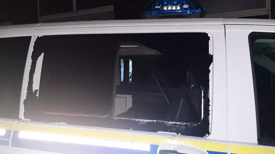 BPOLD-B: Unbekannter beschädigt Polizeifahrzeug - Bild: presseportal.de
