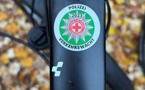 POL-BN: Lichtaktion Sehen und gesehen werden - Bilanz der Fahrradkontrollen an Bonner Schulen zur dunklen Jahreszeit - Foto: presseportal.de