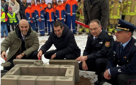 FW Hannover: Grundsteinlegung für neues Feuerwehrgebäude im Stadtteil Misburg - Foto: presseportal.de