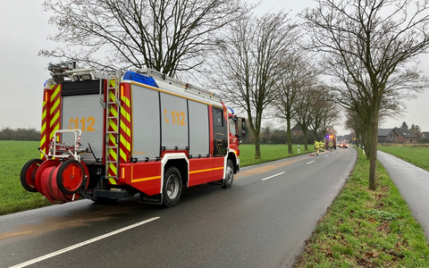 FW Tönisvorst: Brand in Lackierkabine in einem Industriebetrieb - Foto: presseportal.de