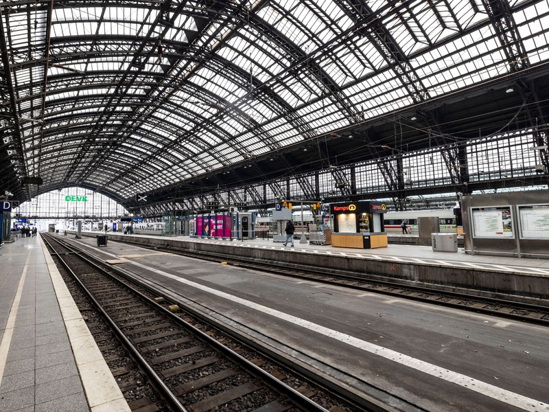 Bis zum späten Freitagabend ging der zweite Arbeitskampf der Lokführer. - Foto: Christoph Reichwein/dpa