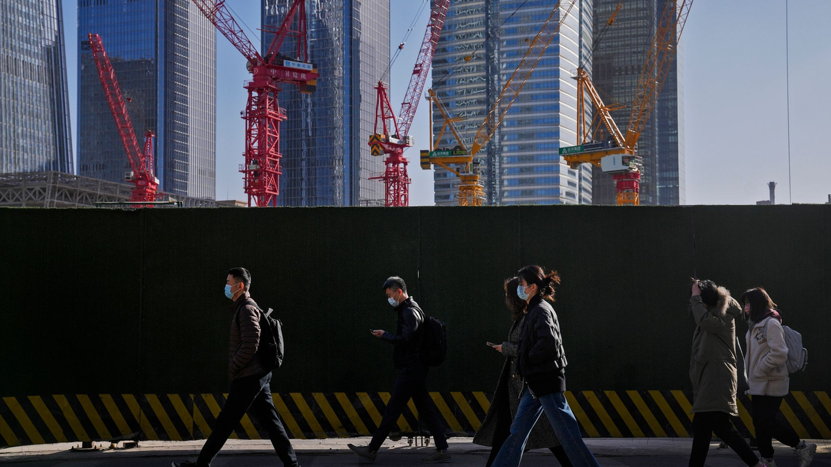 Chinas Wirtschaft ist im November weiter in die Deflation gerutscht. - Foto: Andy Wong/AP