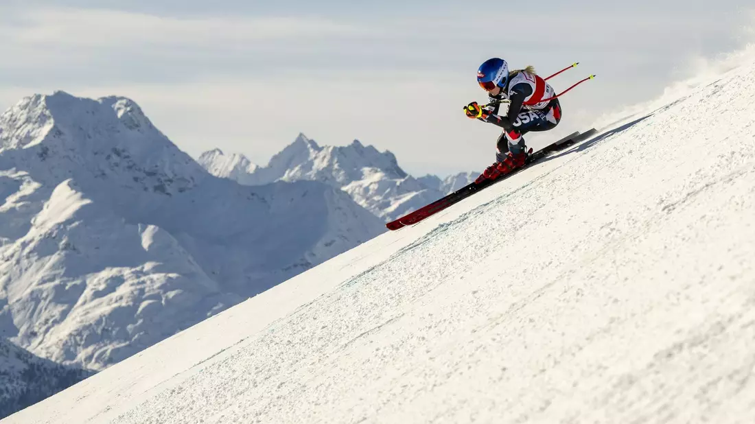 Mikaela Shiffrin war bei der Abfahrt in St. Moritz nicht zu schlagen. - Bild: Jean-Christophe Bott/KEYSTONE/dpa
