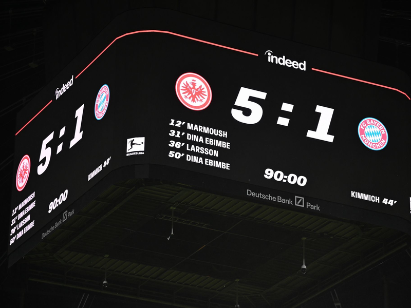 Der FC Bayern unterlag bei der Frankfurter Eintracht mit 1:5. - Foto: Arne Dedert/dpa