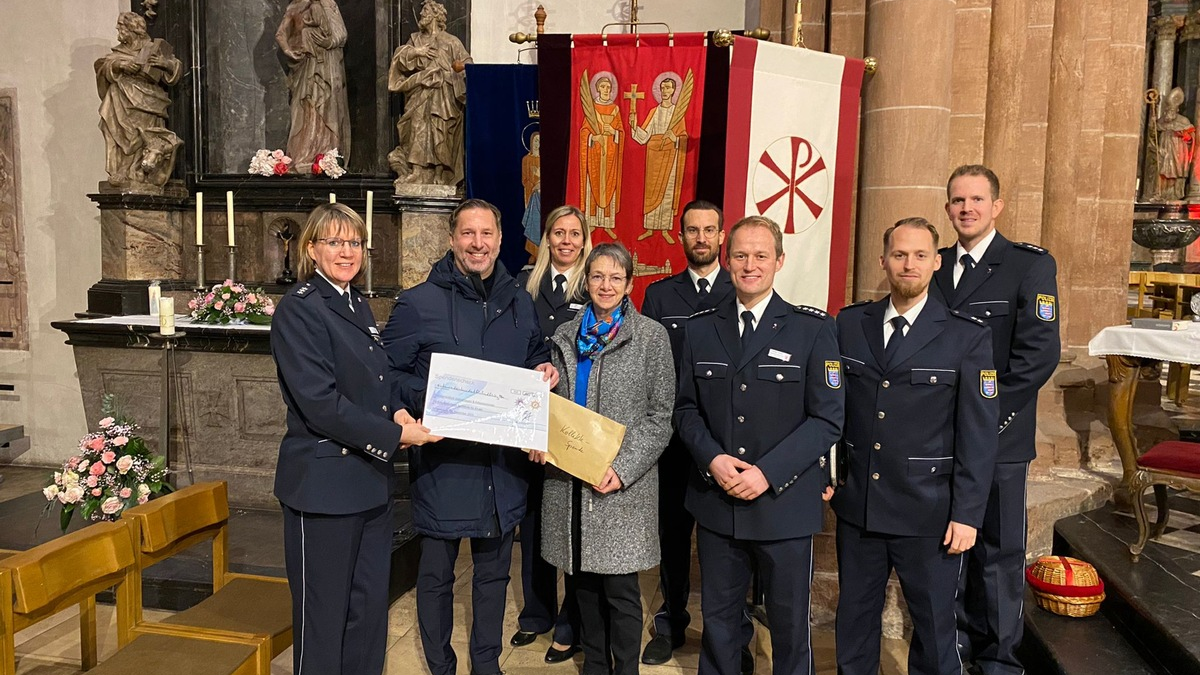 POL-OF: Polizei spendet für Kinder suchterkrankter Eltern - Foto: presseportal.de