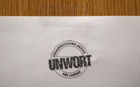 Welcher Begriff wird zum «Untwort des Jahres» 2024 gekürt? In Marburg gibt die Jury bei einer Pressekonferenz ihre Entscheidung bekannt. - Foto: Sebastian Gollnow/dpa