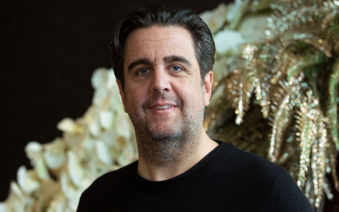 Bastian Pastewka freut sich auf die Weihnachtstage. - Foto: Thomas Banneyer/dpa