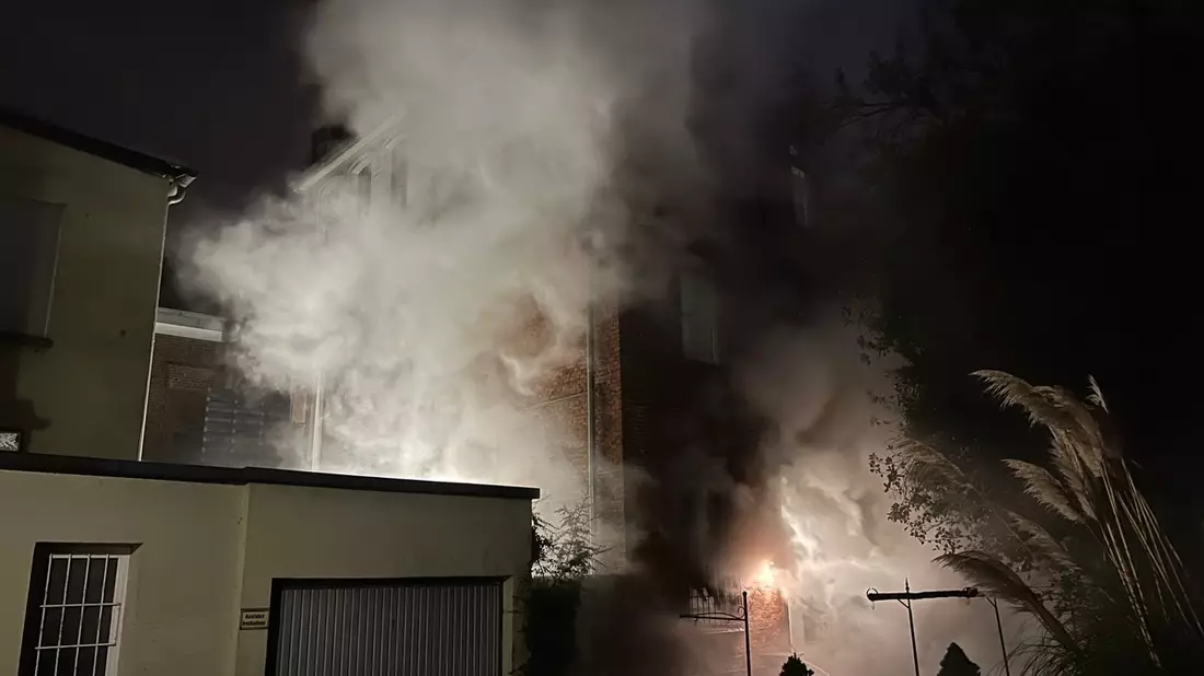 POL-WHV: Brand in einem Wohn- und Geschäftshaus - Bild: presseportal.de