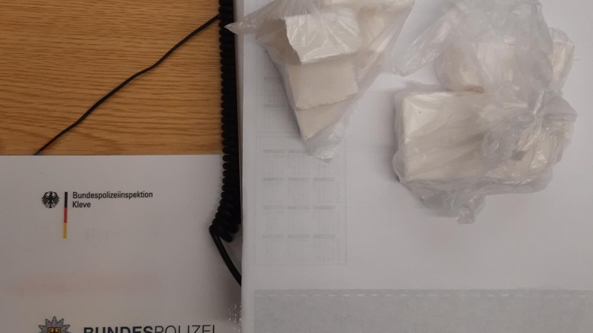 BPOL NRW: Fahndungserfolg des grenzüberschreitenden Polizeiteams; 20-Jähriger mit 620 Gramm Kokain auf der Bundesautobahn A 3 festgenommen - Foto: presseportal.de