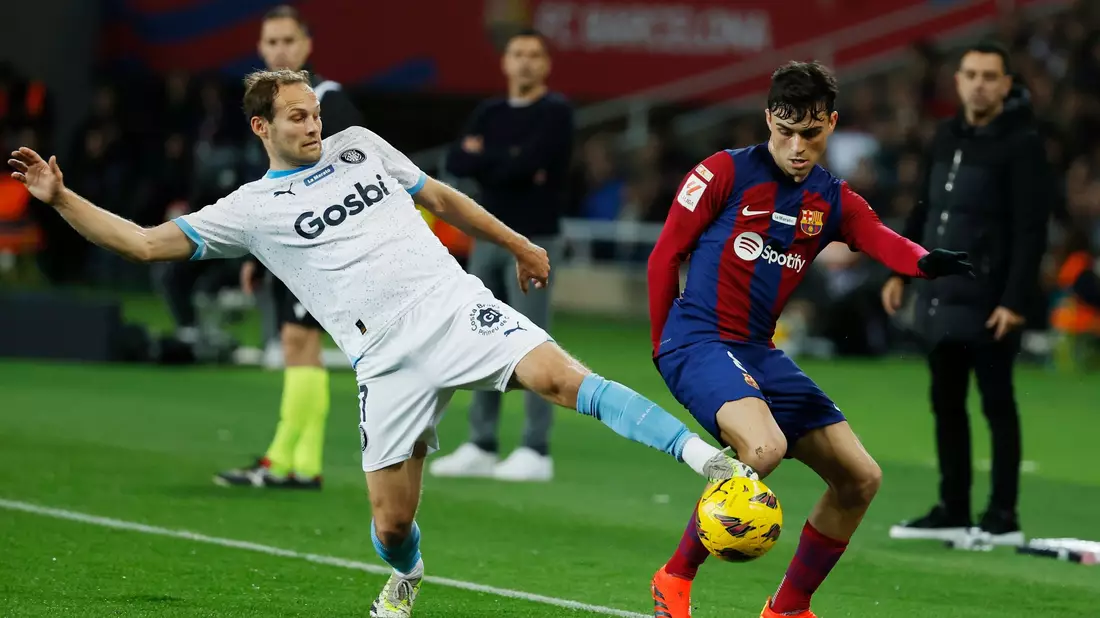 Beim FC Bayern ausgemustert, beim FC Girona erfolgreich: Daley Blind (l). - Bild: Joan Monfort/AP/dpa