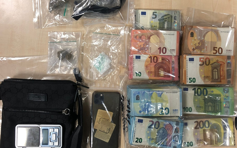 POL-K: 231211-2-K Kontrolle am Neumarkt - Bargeld und Drogen sichergestellt - Foto: presseportal.de