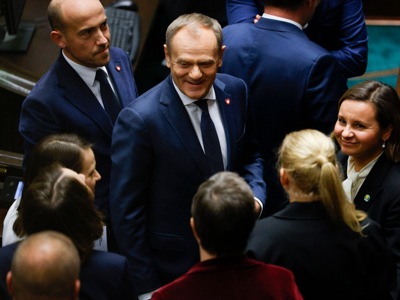 Polens Parlament hat den früheren Oppositionsführer Donald Tusk zum künftigen Regierungschef bestimmt. - Foto: Michal Dyjuk/AP/dpa