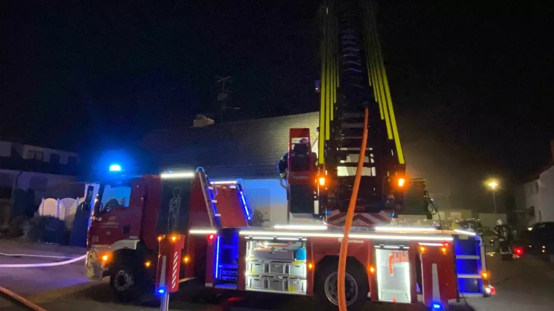 FW RPK: ERSTMELDUNG - Massiver Kellerbrand in Bobenheim-Roxheim - Bild: presseportal.de