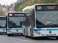 Der Augsburger Verkehrs- und Tarifverbund hebt seine Preise um durchschnittlich 12,7 Prozent an. - Foto: Stefan Puchner/dpa
