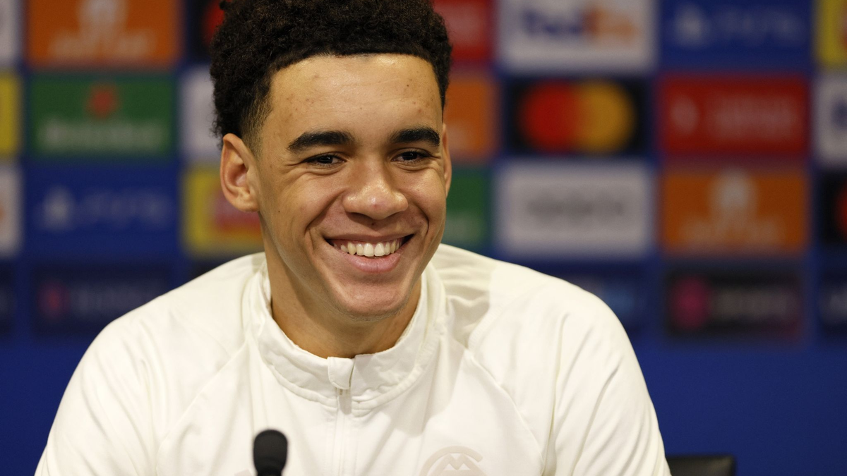 Jamal Musiala brennt auf einen Einsatz gegen Manchester United. - Foto: Richard Sellers/PA Wire/dpa