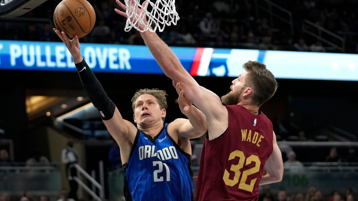 Steuerte acht Punkte zu Orlandos Sieg gegen Cleveland bei: Moritz Wagner (21). - Foto: John Raoux/AP/dpa