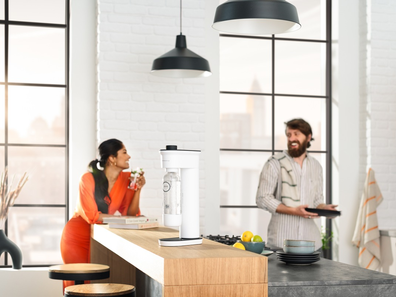 Für die Liebsten und die Umwelt: Mit GROHE Blue Fizz prickelnden Wassergenuss verschenken - Foto: presseportal.de