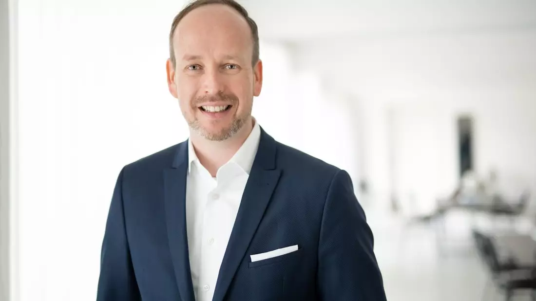 Materna 2027: Klarer Kurs auf eine Milliarde Euro Umsatz und Markführerschaft in KI / Unternehmensgruppe präsentiert neue Geschäftsausrichtung GRIP² für nachhaltiges Wachstum und Innovation bis 2027 - Bild: presseportal.de