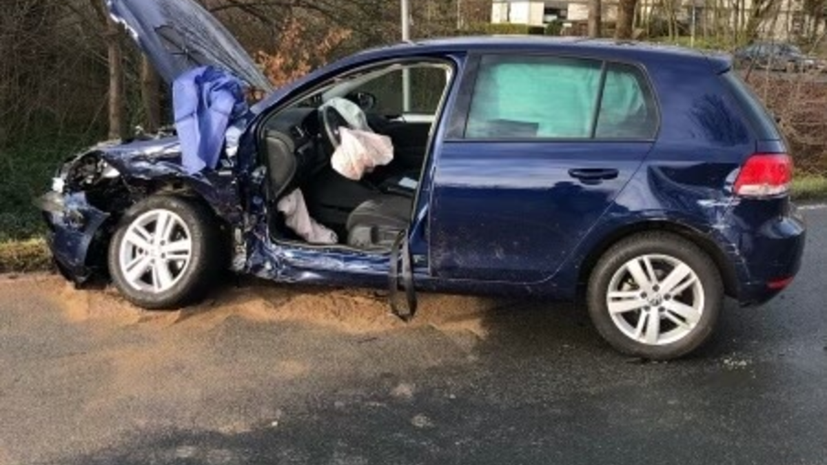 POL-WES: Hünxe - Verkehrsunfall fordert vier Verletzte - Foto: presseportal.de