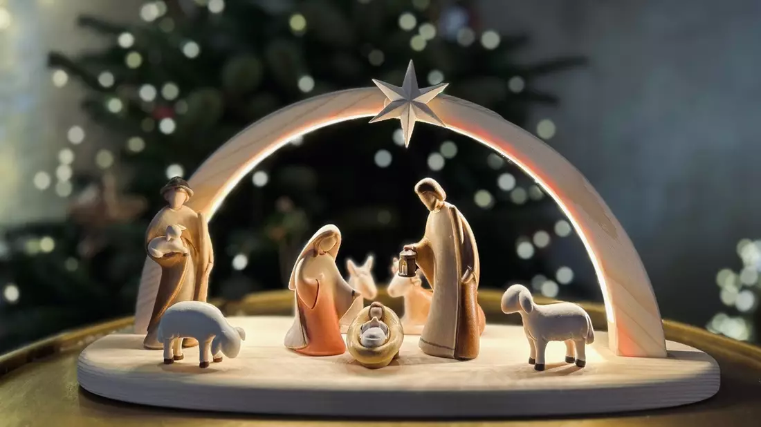 Meinrad Kopp: Warum eine Akantus Weihnachtskrippe unter jeden Weihnachtsbaum gehört - Bild: presseportal.de