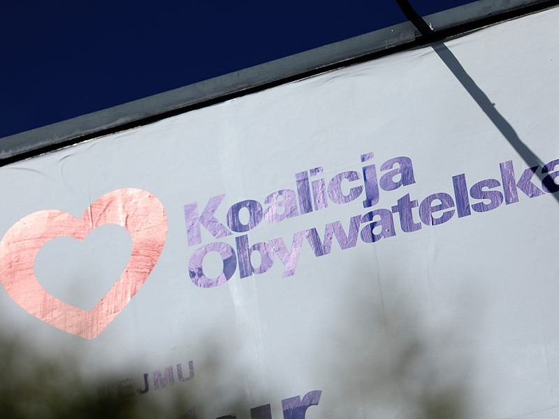 Wahlplakate für Parlamentswahl in Polen am 15. Oktober 2023 - Foto: über dts Nachrichtenagentur