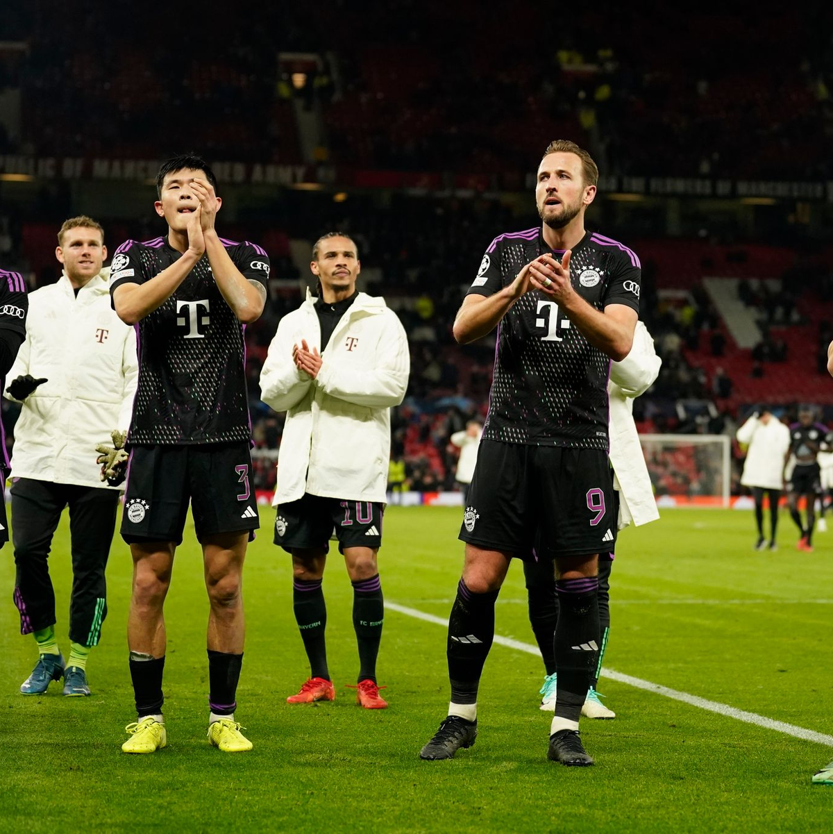 Die Bayern ziehen als ungeschlagener Gruppensieger in die K.o.-Phase ein. - Foto: Dave Thompson/AP