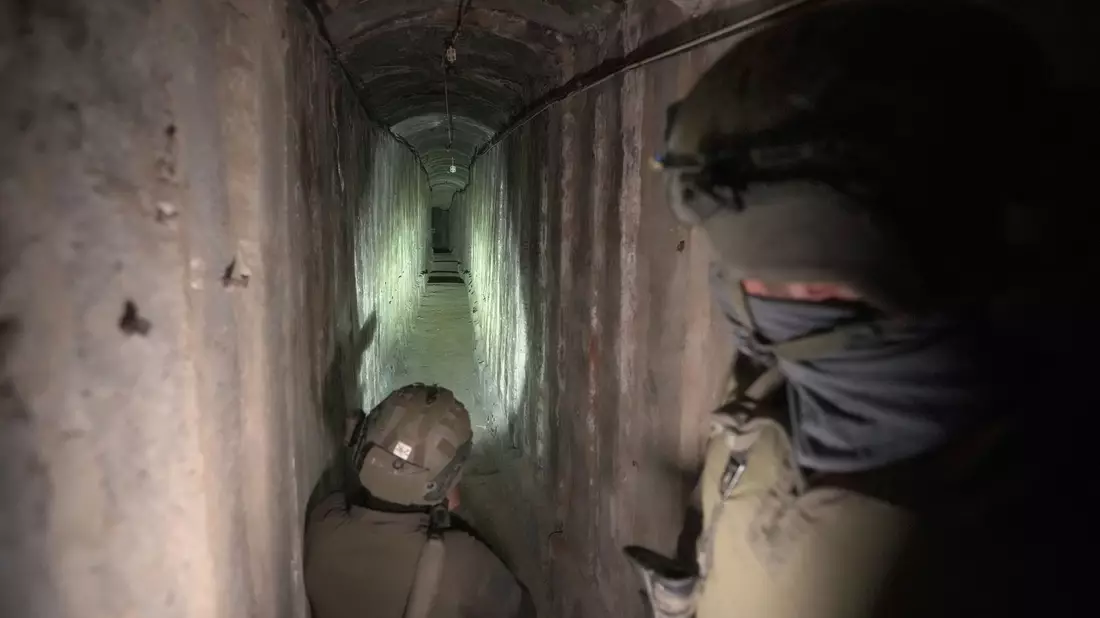 Die Hamas hat nach Angaben des israelischen Militärs unter dem Gazastreifen ein weit verzweigtes Tunnelsystem angelegt. - Bild: Victor R. Caivano/AP/dpa