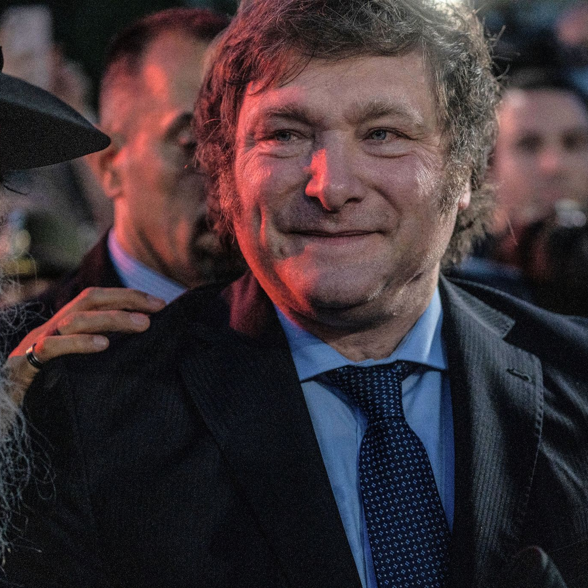 Argentiniens Präsident Javier Milei hatte die Wahl mit radikalen Forderungen nach einer wirtschaftlichen und politischen Kehrtwende gewonnen. - Foto: Guido Piotrkowski/dpa