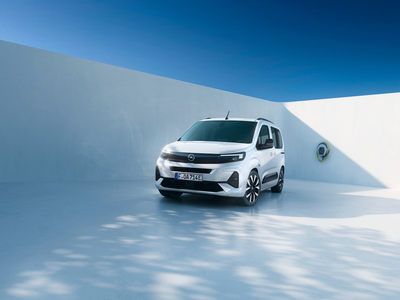 Für Familie, Reisen und VIP-Service: Die neuen Opel Combo Electric und Zafira Electric - Foto: presseportal.de