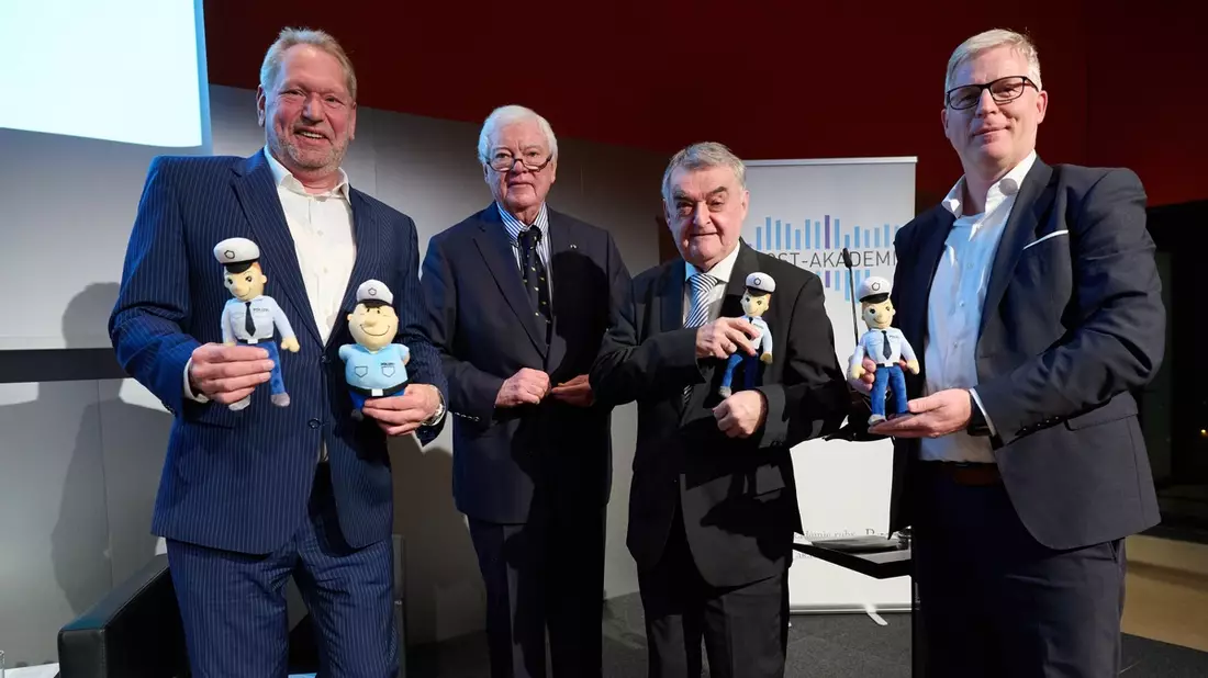 POL-E: Brost Stiftung und Verein Polizist Anton e.V. - Zwei starke Partner unterstützen Essener Kinder - Bild: presseportal.de