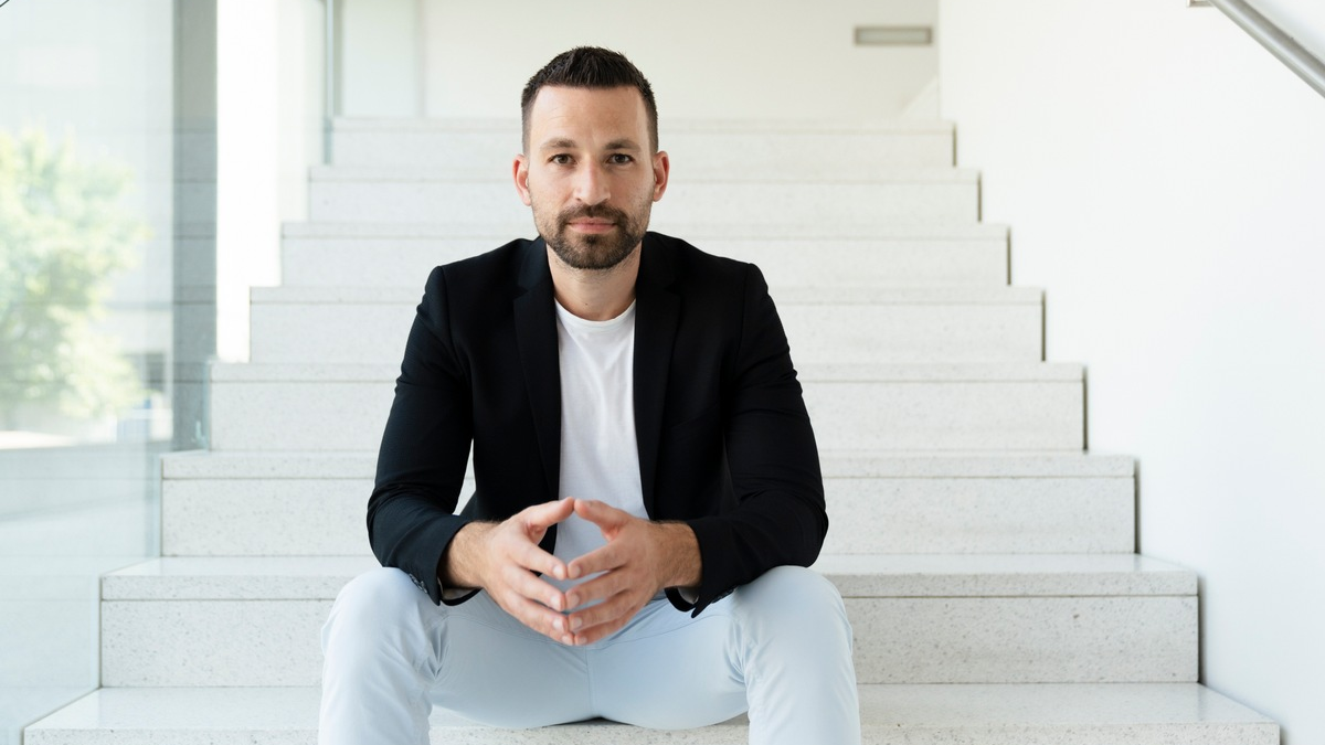 Patrick Hofer von der Vinnit-X GmbH: Wie er Quereinsteiger zum erfolgreichen Online-Business führt - Foto: presseportal.de