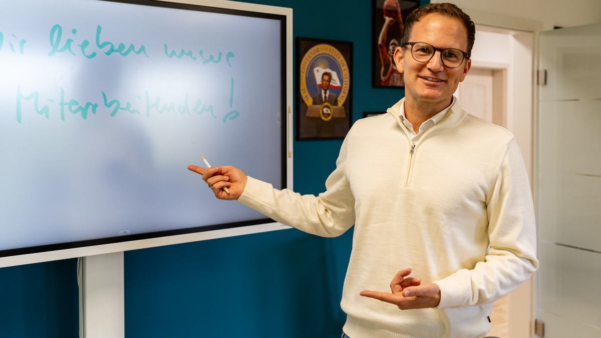 Bestens vorsorgen mit der BKV: Ralf Willems von der CORRIGO AG zeigt, worauf bei der Einrichtung einer betrieblichen Krankenversicherung zu achten ist - Foto: presseportal.de