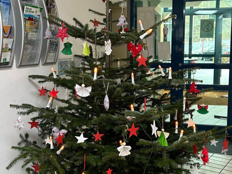 POL-PDMY: Weihnachtsbaumschmück-Tradition bei der Polizei Cochem - Foto: presseportal.de