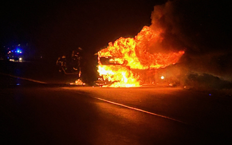 POL-PDLD: Schwegenheim - PKW in Vollbrand - Foto: presseportal.de