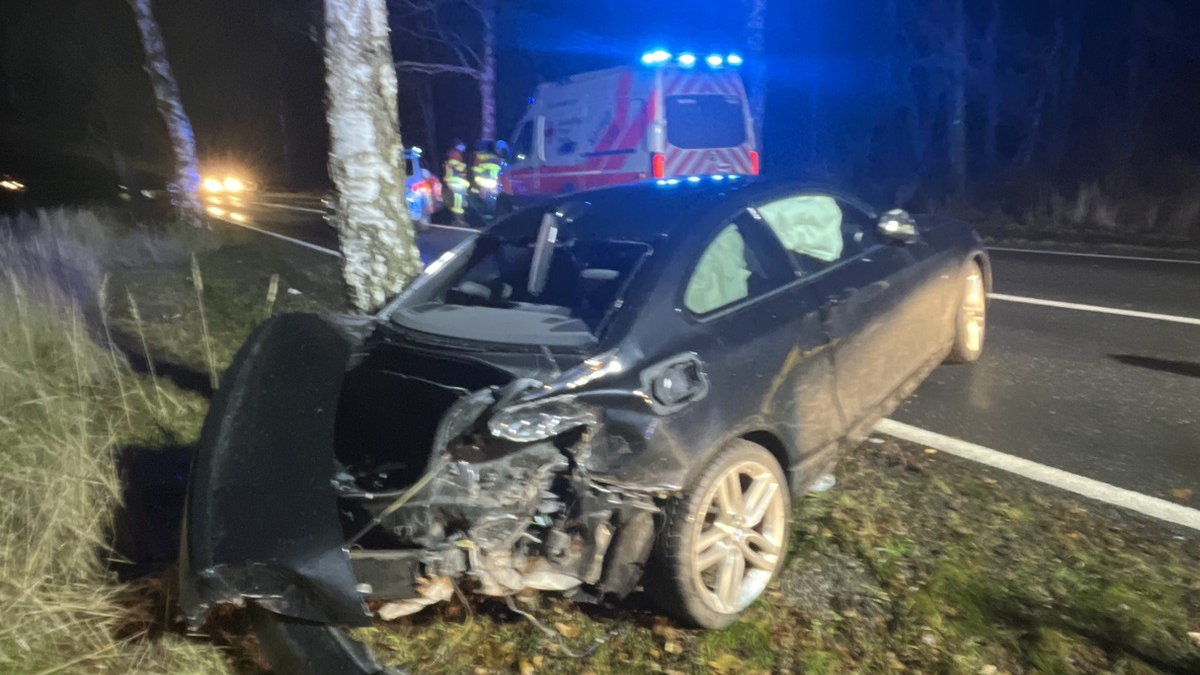 POL-HST: Pkw gegen Baum - Fahrer alkoholisiert - Foto: presseportal.de