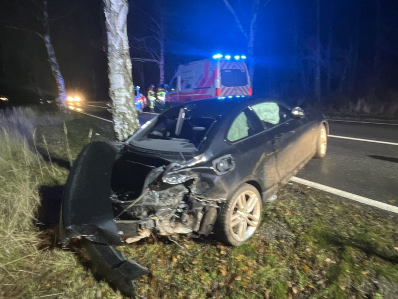 POL-HST: Pkw gegen Baum - Fahrer alkoholisiert - Foto: presseportal.de