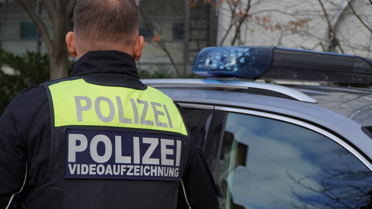 LPD-EF: Erfurter Polizei mit Bodycams unterwegs - Foto: presseportal.de