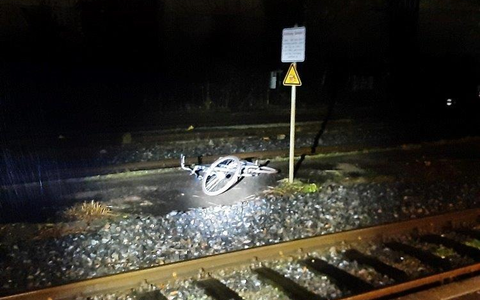 BPOL NRW: Jugendliche Ausreißer werfen Gegenstände ins Bahngleis - Bundespolizei leitet Ermittlungsverfahren ein - Foto: presseportal.de BPOL NRW: Jugendliche Ausreißer werfen Gegenstände ins Bahngleis - Bundespolizei leitet Ermittlungsverfahren ein - Foto: presseportal.de