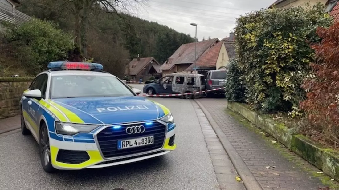 POL-PPWP: Fahrzeuge durch Feuer beschädigt: Polizei und Staatsanwaltschaft ermitteln - Bild: presseportal.de