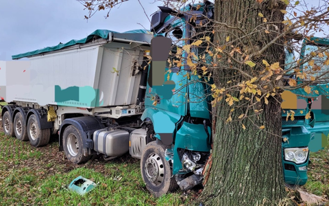 POL-NI: Stromausfall nach LKW Unfall - Foto: presseportal.de