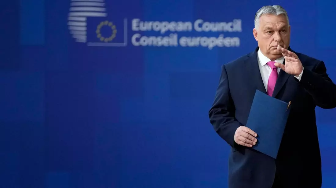 Ungarns Ministerpräsident Viktor Orban verhindert beim EU-Gipfel eine Einigung auf Finanzhilfen für die Ukraine. - Bild: Virginia Mayo/AP/dpa