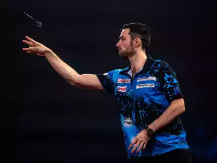 Gehört zu den Favoriten der Darts-WM in London: Luke Humphries. - Foto: Steven Paston/PA Wire/dpa