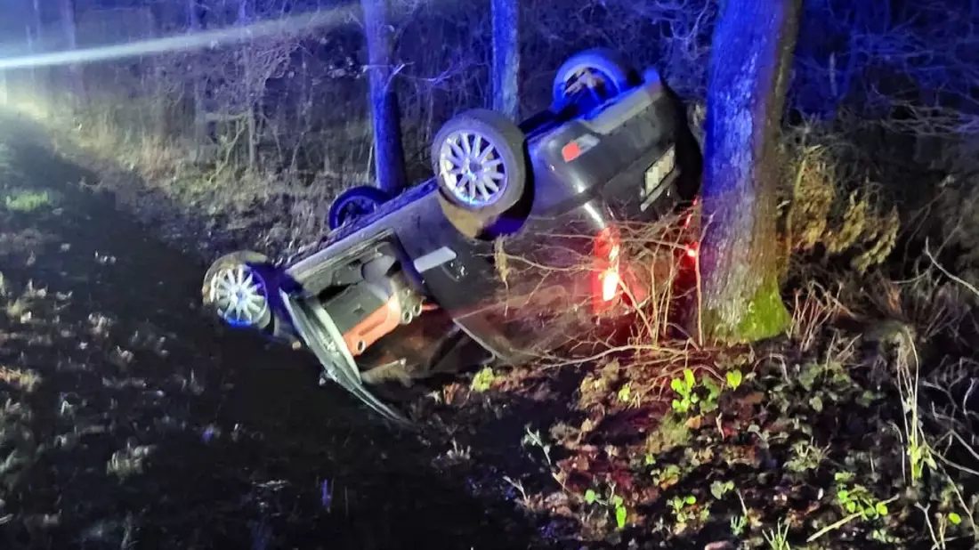 POL-CE: Spektakulärer Unfall endet glimpflich - Bild: presseportal.de