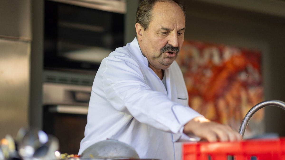 Fernsehkoch Johann Lafer sagt: «Geschmack ist nicht angeboren, sondern wird anerzogen.» - Foto: Helmut Fricke/dpa