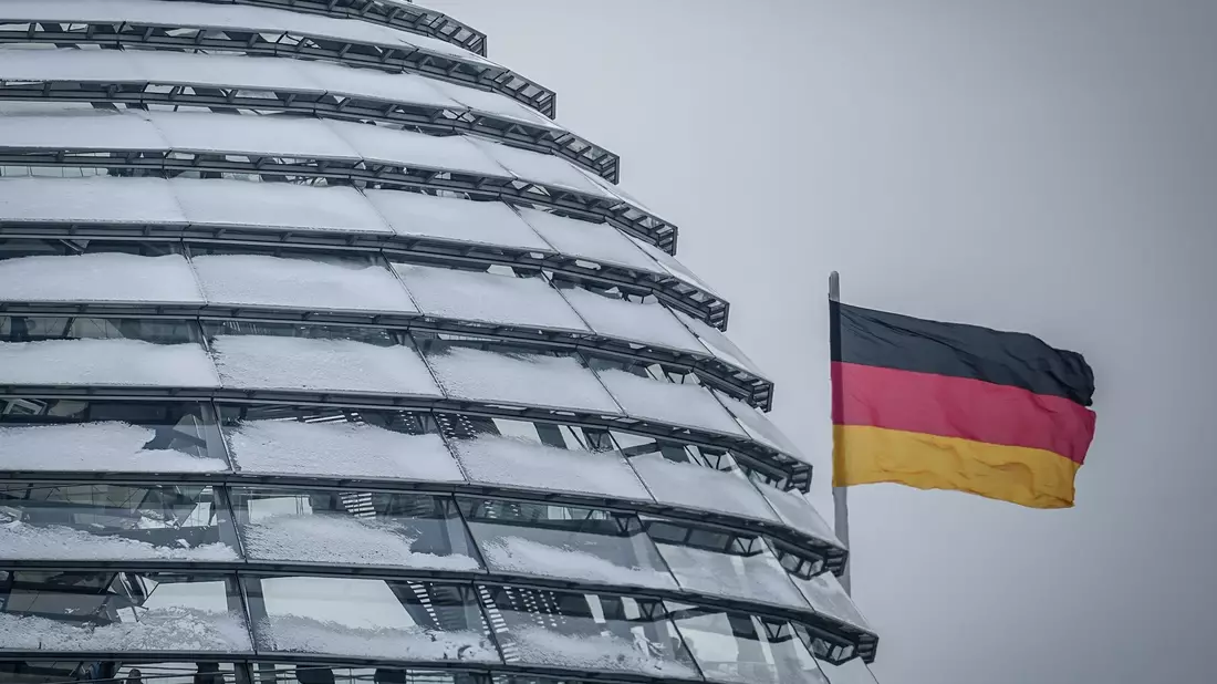 Vorgesehen sind für das laufende Haushaltsjahr nun Ausgaben in Höhe von 461,21 Milliarden Euro. - Bild: Kay Nietfeld/dpa