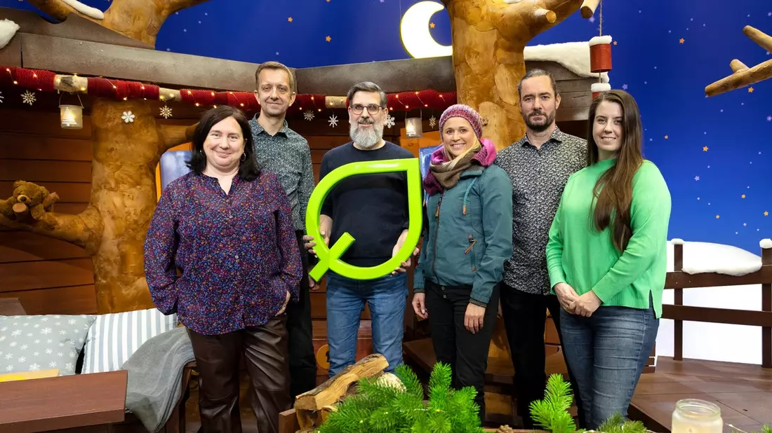 Green Motion Label für KiKA-Baumhaus und Vorlesegeschichten für dich / Erfurter Eigenproduktionen erhalten Zertifikat für die Einhaltung ökologischer Standards - Bild: presseportal.de